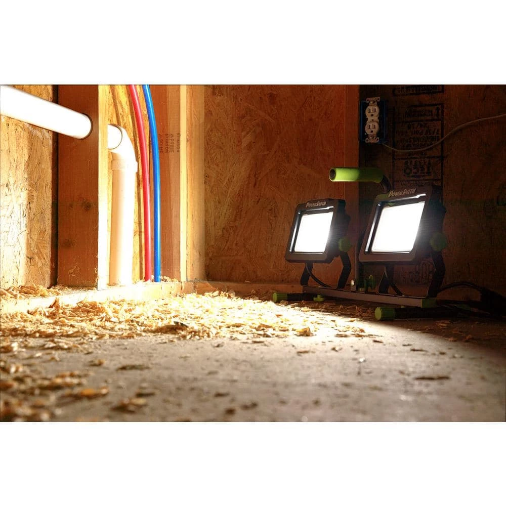 14,000 Lumens Dual-Head LED Work Light with Tripod and 9 ft. Power Cord by PowerSmith - Image 7